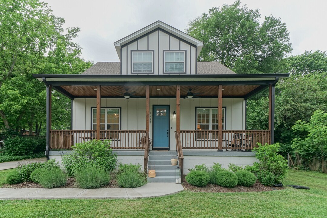 1227 McAlpine Ave in Nashville, TN - Foto de edificio
