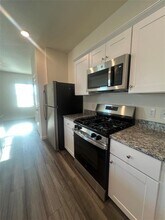 107 Bridgeview Dr in Hutto, TX - Building Photo - Building Photo