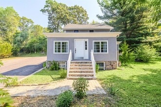 143 Rocky Point Landing Rd in Rocky Point, NY - Building Photo - Building Photo