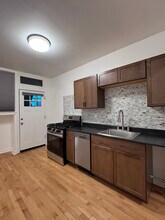 4752 N Virginia Ave in Chicago, IL - Foto de edificio - Building Photo