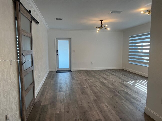 820 SW 11th St in Miami, FL - Building Photo - Building Photo