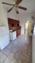 2335 SW 9th St, Unit B