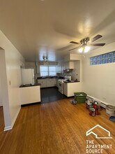 7528 N Claremont Ave in Chicago, IL - Building Photo - Building Photo