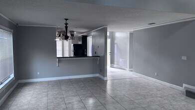 2645 River Ridge Dr in Orlando, FL - Building Photo - Building Photo