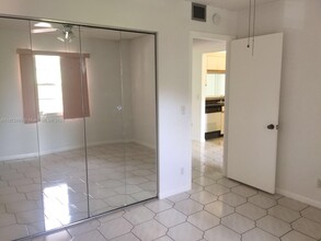 1200 SW 124th Terrace in Pembroke Pines, FL - Building Photo - Building Photo