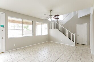 3447 E Powell Way in Gilbert, AZ - Foto de edificio - Building Photo