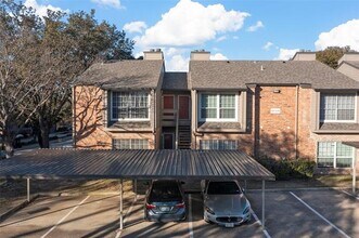 9801 Royal Ln in Dallas, TX - Building Photo - Building Photo