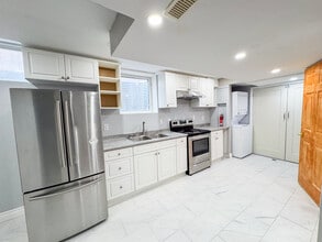 12 New Haven Gate in Cambridge, ON - Building Photo - Building Photo