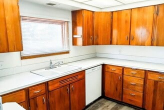 1310 NE Williams St, Unit Upper in Pullman, WA - Foto de edificio - Building Photo