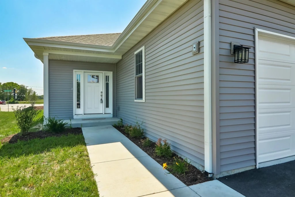 The Gardens on Prairie Rose Roscoe, IL Apartments