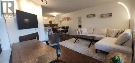 1525 Pendrell St in Vancouver, BC - Building Photo - Building Photo