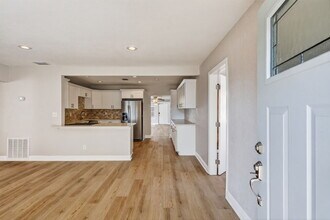 541 40th Ave NE in St. Petersburg, FL - Building Photo - Building Photo