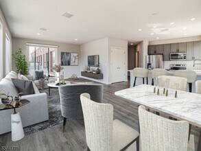 175 Morris St-Unit -407 in Morristown, NJ - Foto de edificio - Building Photo