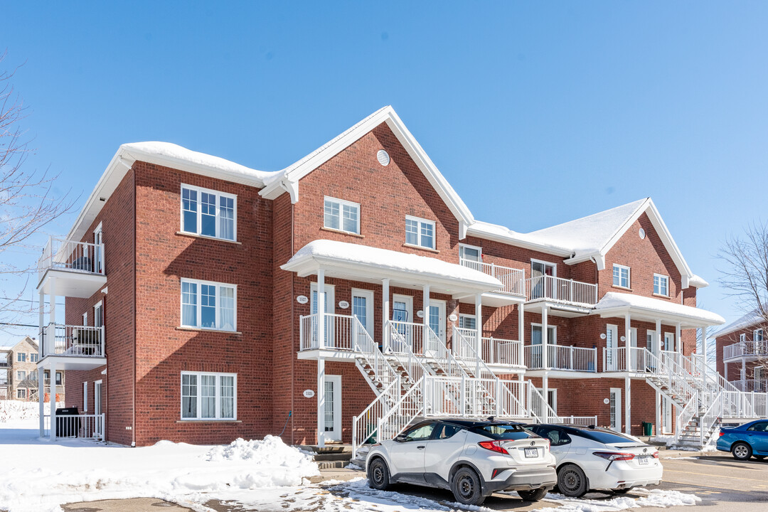 1535 Du Quotidien St in Lévis, QC - Building Photo