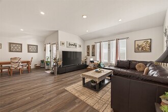 1102 Rayburn Dr in Rosharon, TX - Building Photo - Building Photo