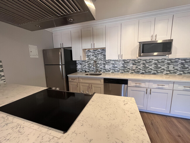 953 Helen in Sunnyvale, CA - Building Photo - Building Photo