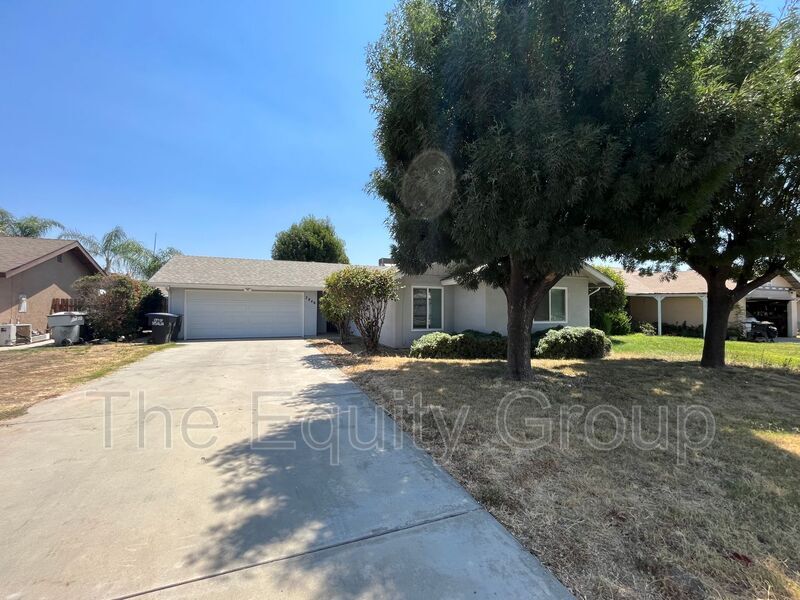 2846 N Elm Ct in Visalia, CA - Building Photo