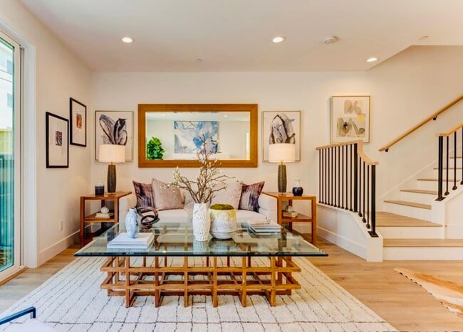 1522 Wellesley Ave, Unit 1522