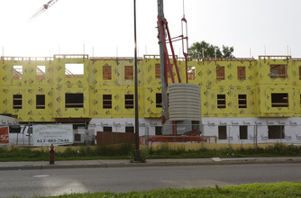 West Broadway Crescent in Minneapolis, MN - Building Photo - Building Photo