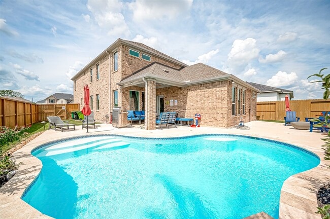 property at 22102 Raburn Rnch