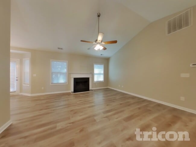 652 Amberwood Dr in Villa Rica, GA - Building Photo - Building Photo