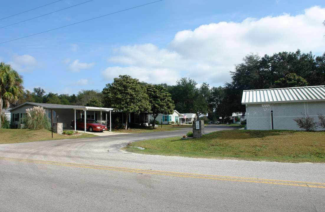 Classic Oaks Village in Ocala, FL - Building Photo