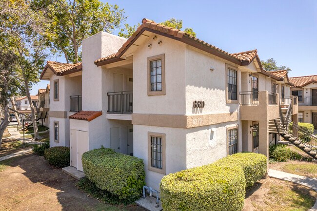 The Casas in San Diego, CA - Foto de edificio - Building Photo