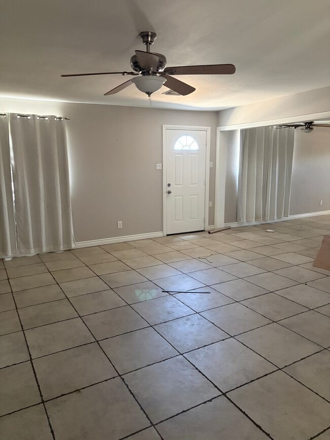 property at 2001 Rio Vista