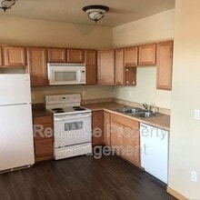 535 SW 6th St in Redmond, OR - Building Photo - Building Photo