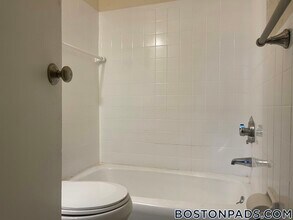 53 S Huntington Ave in Boston, MA - Building Photo - Building Photo