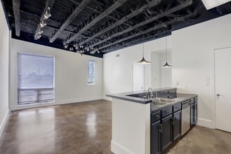 Shepherd Lofts in Houston, TX - Building Photo - Building Photo