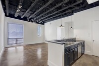 Shepherd Lofts in Houston, TX - Foto de edificio - Building Photo