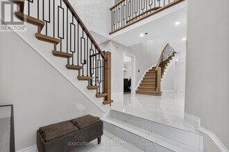 2966 Tradewind Dr in Mississauga, ON - Building Photo - Building Photo