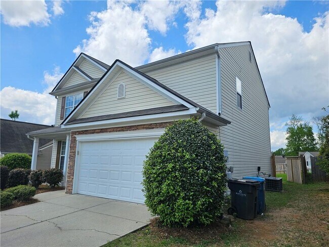 819 Clairidge Elm Trail SW in Lawrenceville, GA - Building Photo - Building Photo