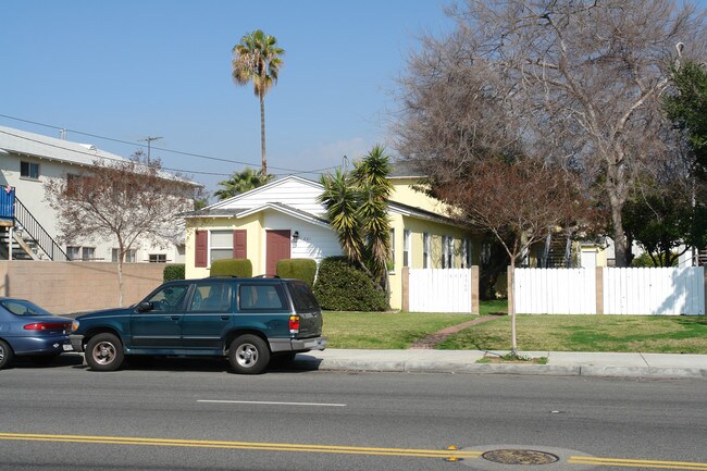 601 E Chevy Chase Dr in Glendale, CA - Building Photo - Building Photo