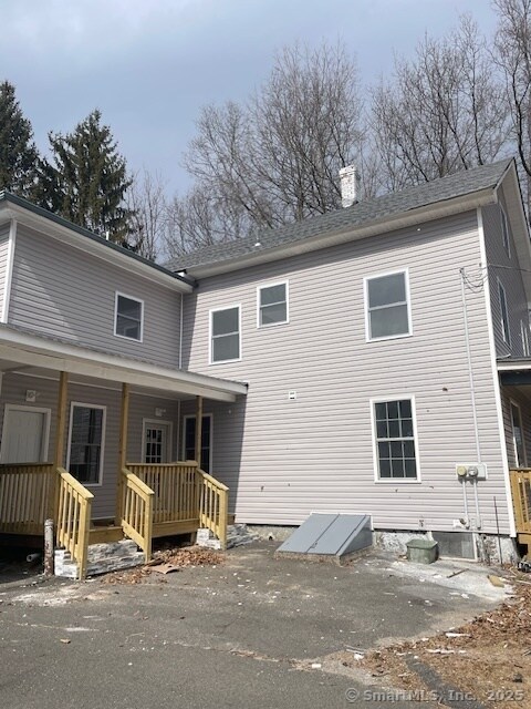24 Willis St in Bristol, CT - Building Photo - Building Photo