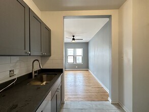 1319 W Estes Ave in Chicago, IL - Building Photo - Building Photo