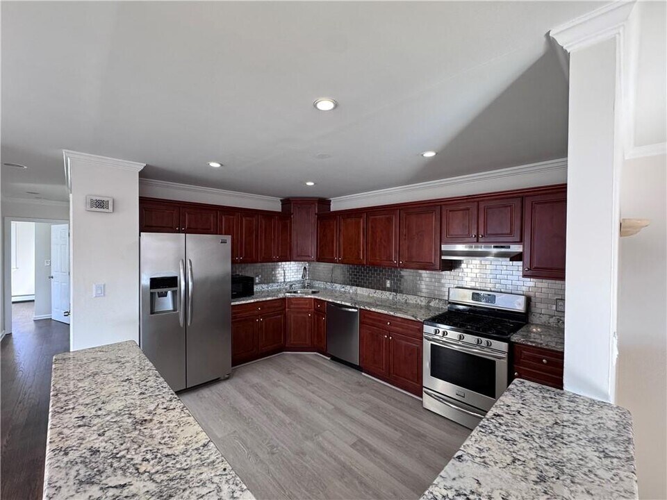 1-81 Beach 98th St in Queens, NY - Building Photo
