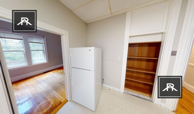 14 Pleasant St in Cambridge, MA - Building Photo - Building Photo