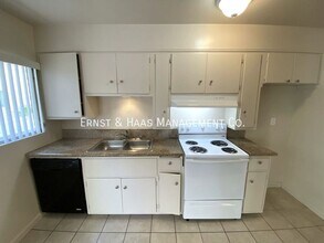 105 Atlantic Ave in Long Beach, CA - Building Photo - Building Photo