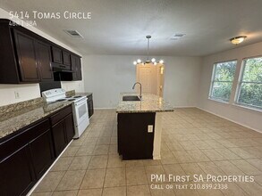 5414 Tomas Cir. in San Antonio, TX - Foto de edificio - Building Photo