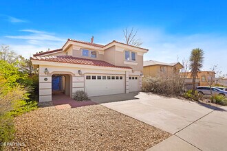624 Skydale Dr in El Paso, TX - Building Photo - Building Photo