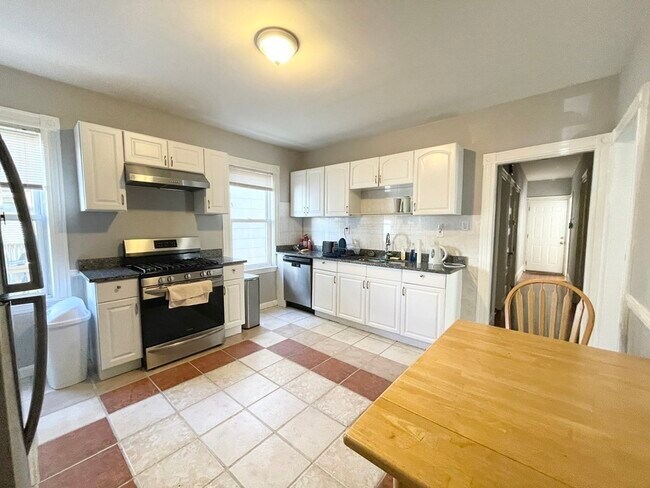 property at 9 Taft St