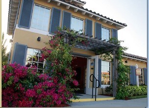 Beachside Apartments in Satellite Beach, FL - Building Photo - Building Photo