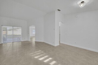 1971 SW Hickock Terrace in Port St. Lucie, FL - Building Photo - Building Photo