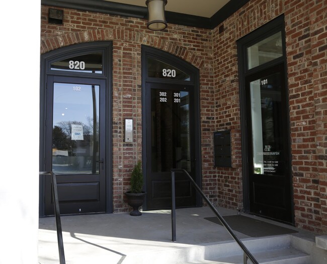 820 S Main St in Greenville, SC - Building Photo - Building Photo
