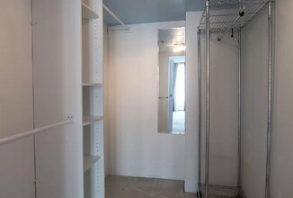 555 NE 15th St in Miami, FL - Foto de edificio - Building Photo