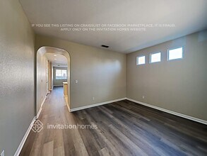 5803 Amnest Way in Sacramento, CA - Foto de edificio - Building Photo