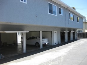 2238 Tomasina Ct in San Jose, CA - Foto de edificio - Building Photo