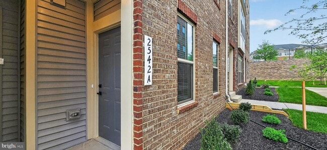 2542 -A Verona Pl in Ellicott City, MD - Foto de edificio - Building Photo